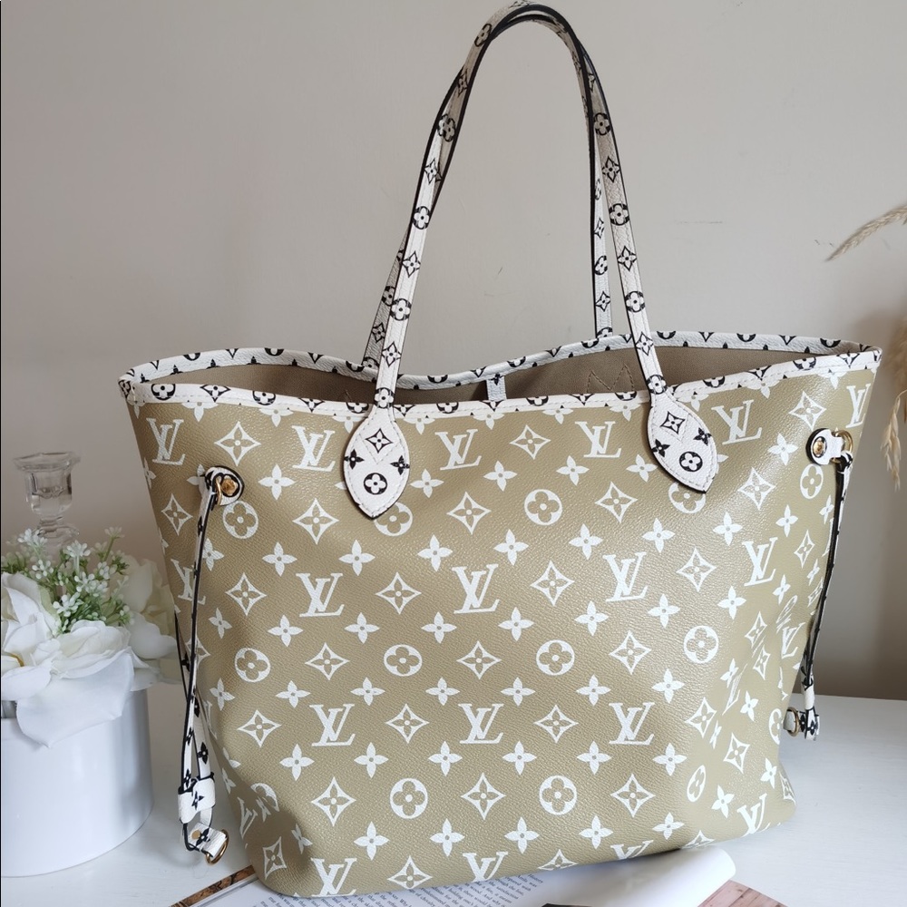 LV Monogram Giant Neverfull MM Kaki